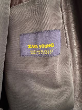 Chaqueta Zara efecto piel con capucha