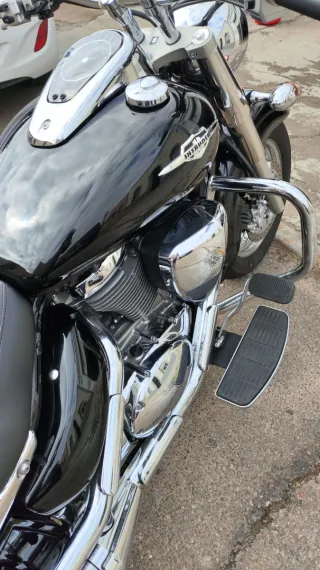 Suzuki Intruder C800