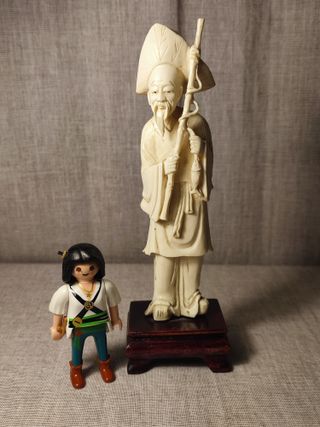 Figura de colección antigua