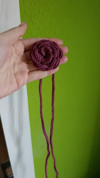 Gargantilla flor crochet