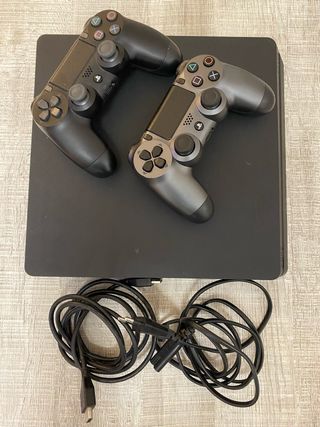 Ps4 Slim + 2 mandos originales