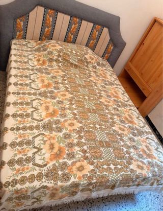 Camas y diferentes armarios