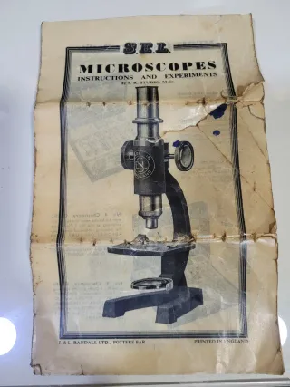 Microscopio inglés antiguo