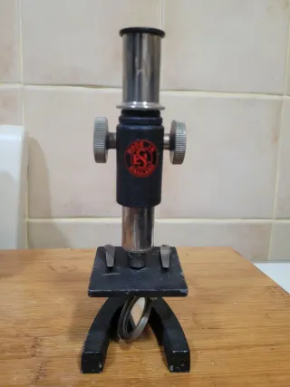 Microscopio inglés antiguo