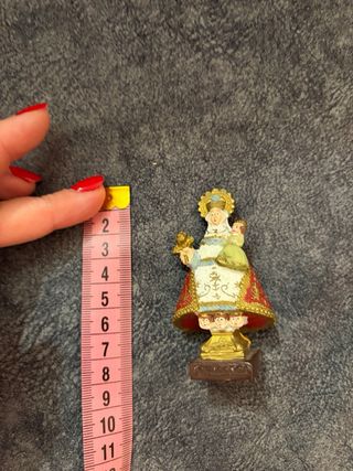 Virgen de Covadonga figura