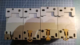 Enchufe Schuko Carril DIN Schneider Electric