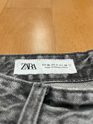 Vaqueros Zara grises rectos