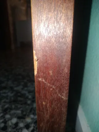 Puerta madera maciza con cristales decorados