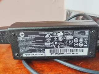 HP Pavilion Portátil con cargador - SIN BATERIA