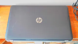 HP Pavilion Portátil con cargador - SIN BATERIA