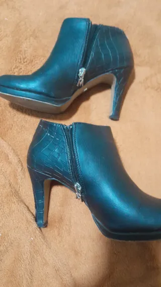 Botines tacón negros talla 38