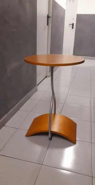 Mesa auxiliar madera y metal