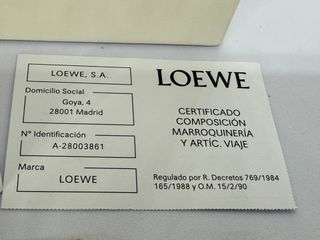 Llavero Charm Loewe Anagram Dorado