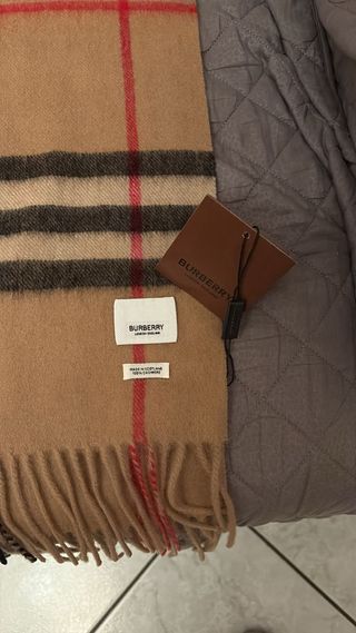 Bufanda Burberry Camel Clásica