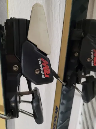 Esquís Rossignol 560 con bastones