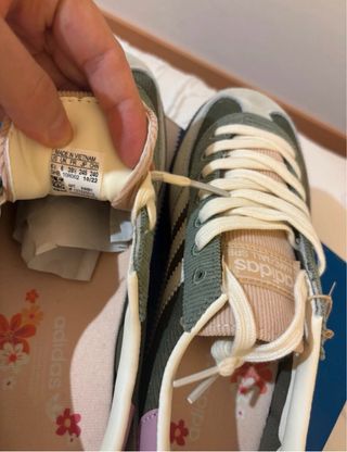 Zapatillas Adidas Spezial Beige y Verde