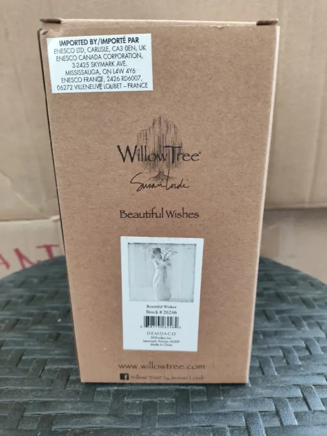 Figura Niña con Flores Enesco Arte Decorativo