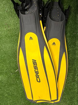 Aletas de buceo Cressi amarillas