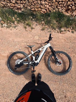 Cube Stereo Hybrid ONE77 2025