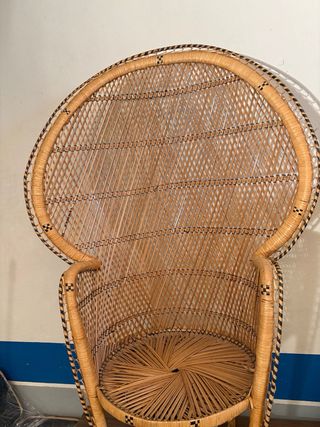 Silla de mimbre estilo peacock