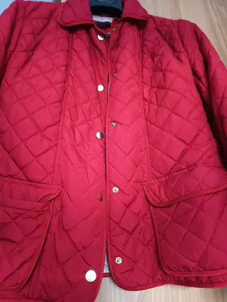 Chaqueta acolchada mujer roja