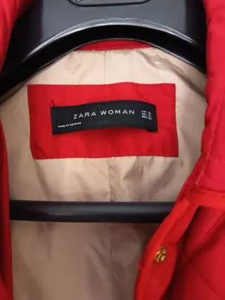 Chaqueta acolchada mujer roja