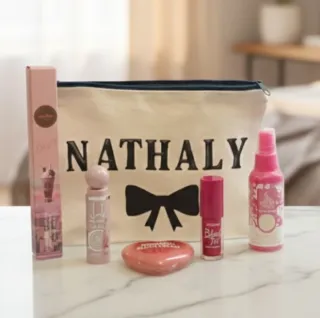 Neceser personalizado y productos de cuidado