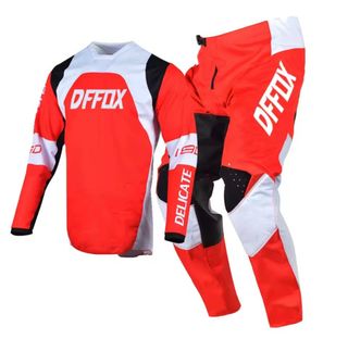 Casco con luz de frenado, luz trasera inteligente.