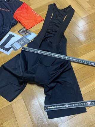 Conjunto equipacion ciclismo.NUEVA.TALLA L.