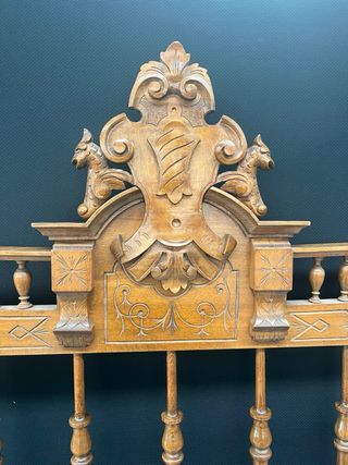 Cabecero y piecero de madera antiguo