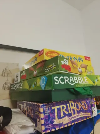 Juegos de mesa: Pictionary, Scrabble, Tribond