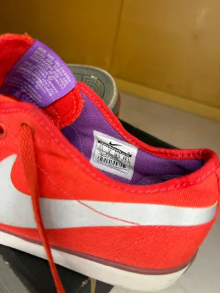 Zapatillas Nike Rojas y Blancas