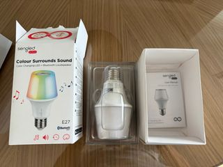 Bombilla LED Sengled Solo Multicolor + Altavoz