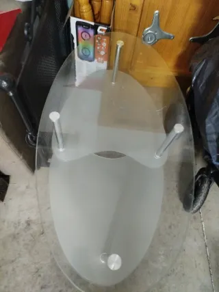 Tavolo da centro in vetro e metallo ovale