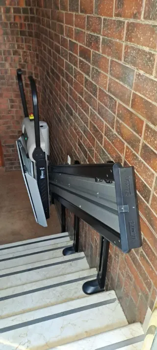 Salvaescaleras eléctrico