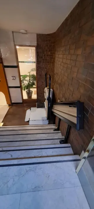 Salvaescaleras eléctrico