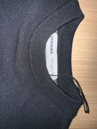 Jersey Bershka negro y blanco