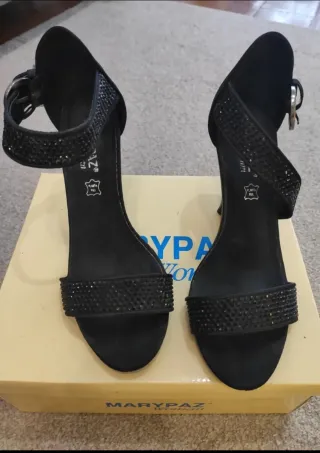 Sandálias cerimónia Marypaz pretas