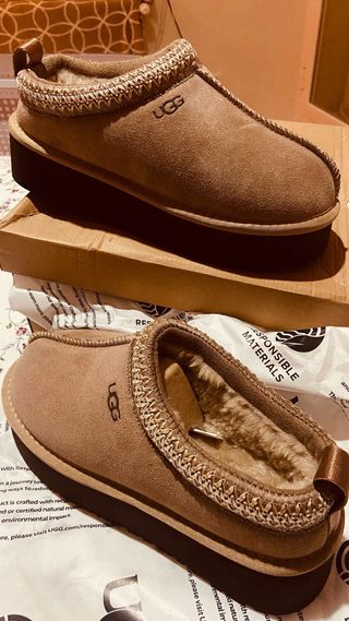 Zapatillas UGG Beige y Marrón
