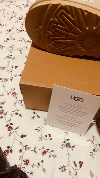 Zapatillas UGG Beige y Marrón