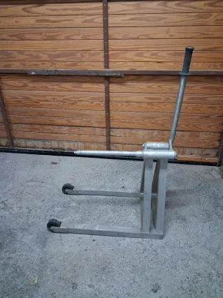 Caballete lateral moto resistencia