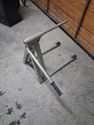 Caballete lateral moto resistencia