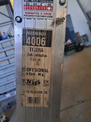 Escalera industrial de aluminio