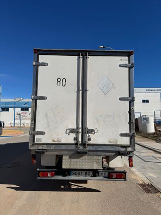 Se vende camion renault midlum en buen estado