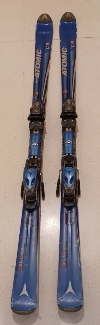 Esquís Atomic C9 con fijaciones