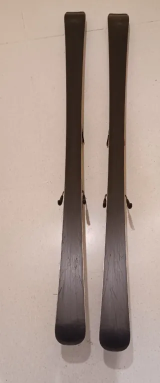 Esquís Atomic C9 con fijaciones