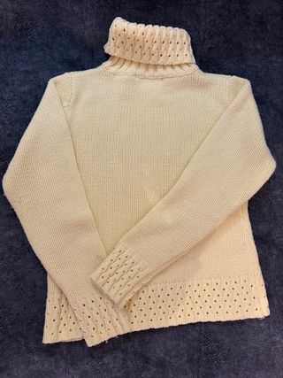 Jersey de punto cuello alto amarillo