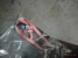 Cajas con objetos varios