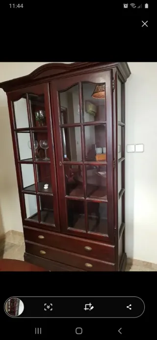 Lote Vitrina y Librería Madera