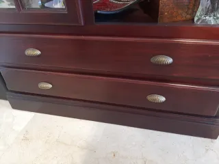 Lote Vitrina y Librería Madera